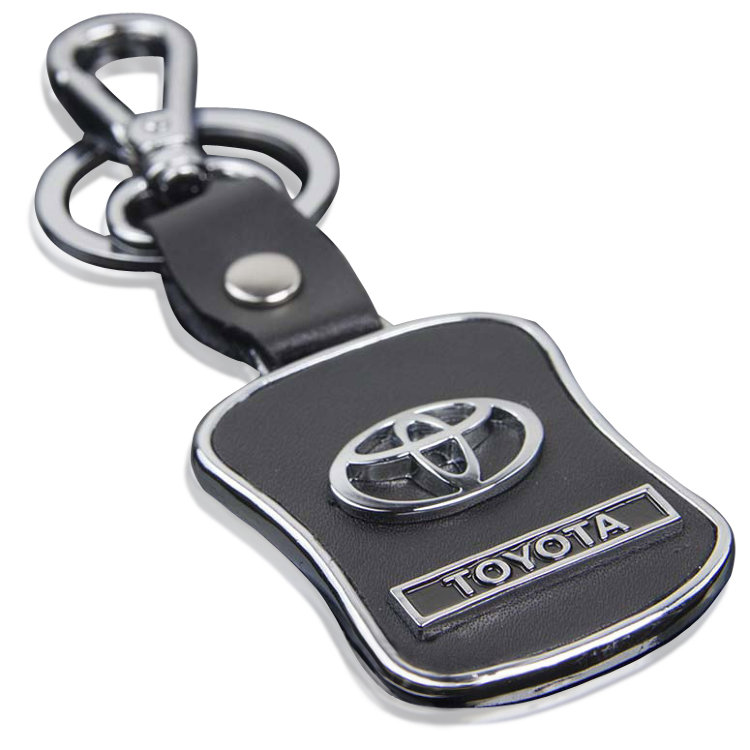 Брелок Toyota 50*38 с карабином и кольцом